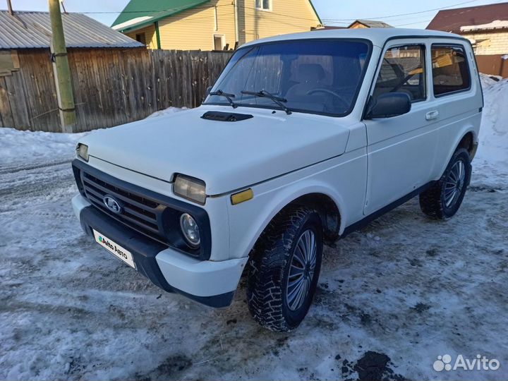 LADA 4x4 (Нива) 1.7 МТ, 2002, 100 000 км