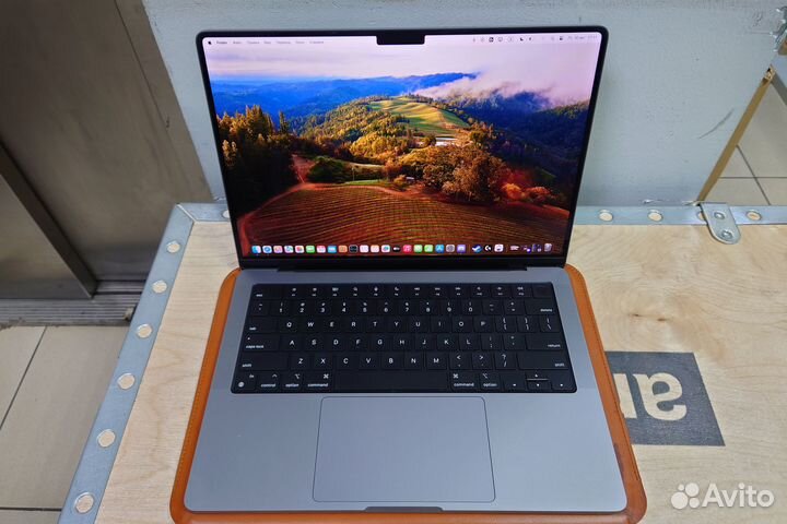 Macbook pro 14 m1 16 512