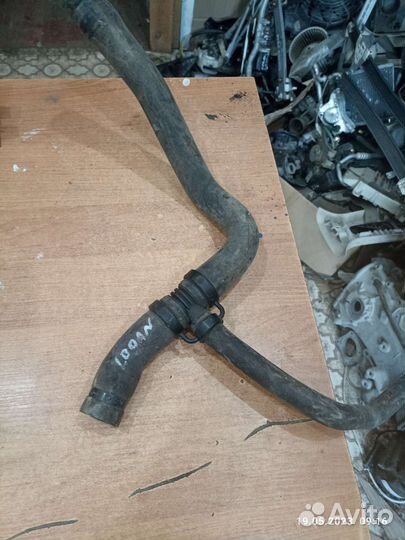 Патрубок охлаждения Renault Logan