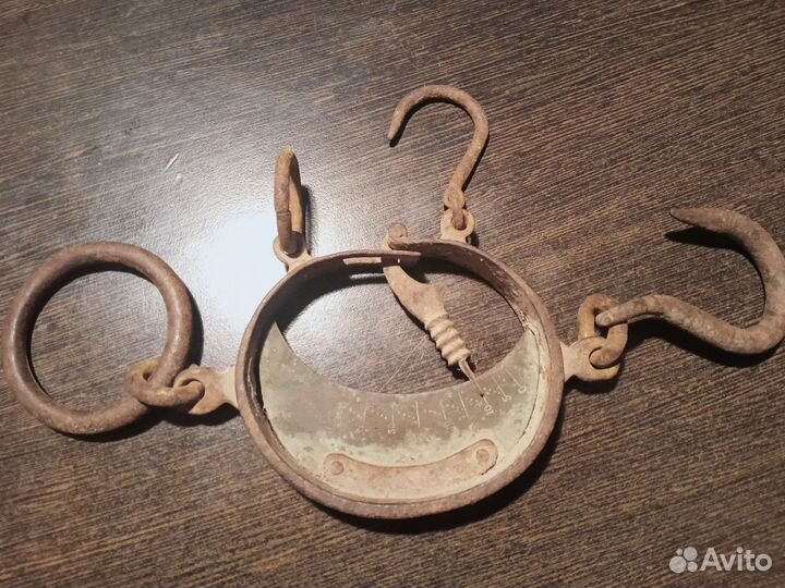 Весы старинные