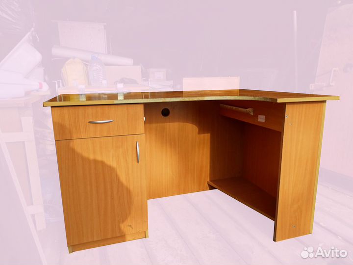 Угловой письменный стол бу