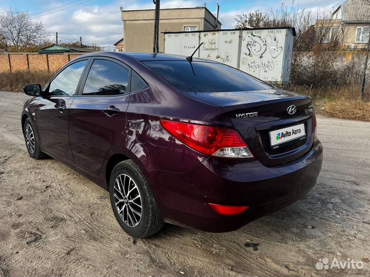 Hyundai Solaris 1.6 AT, 2013, 130 000 км