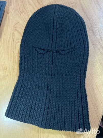 Теплая маска из шерсти