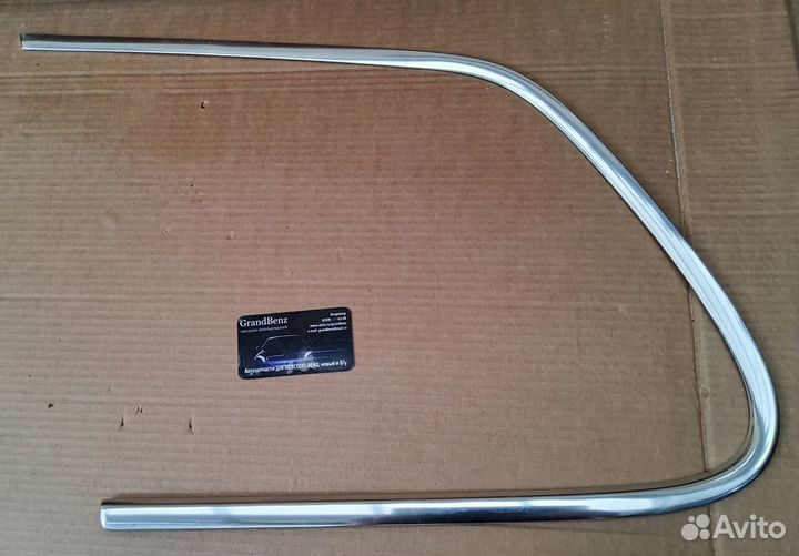 Молдинг стекла задний левый Volkswagen Touareg NF