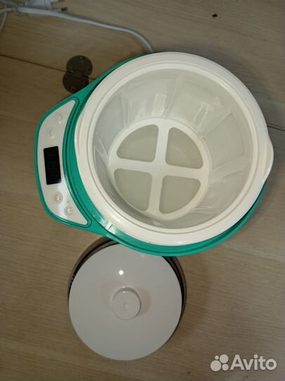 Йогуртница Kitfort кт-2077-3