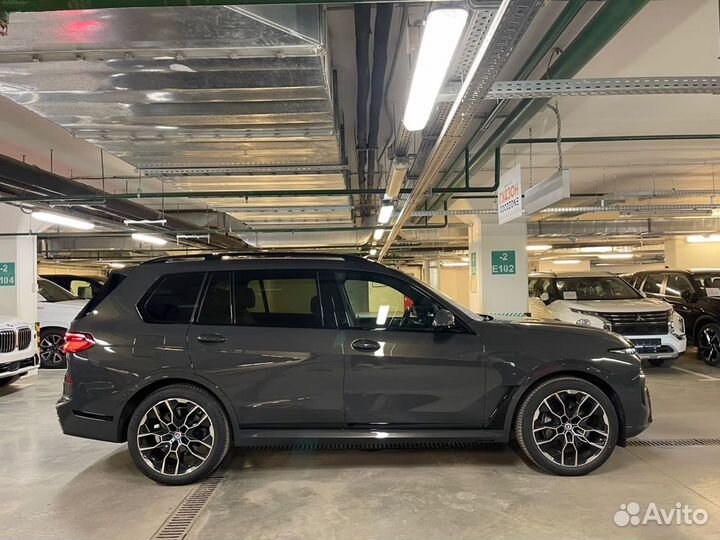 BMW X7 3.0 AT, 2022, 1 562 км