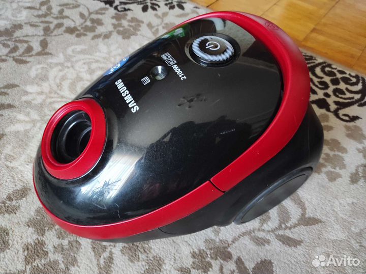 Разные корпуса пылесосов Samsung