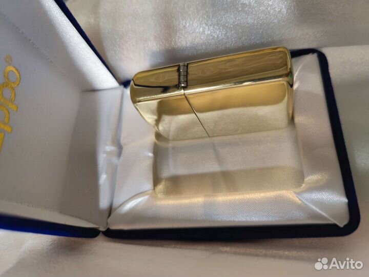 Зажигалка zippo armor Z бензиновая