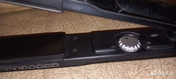 Выпрямитель для волос rowenta