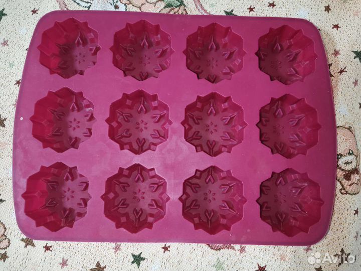 Бесплатно Форма силиконовая для кексов