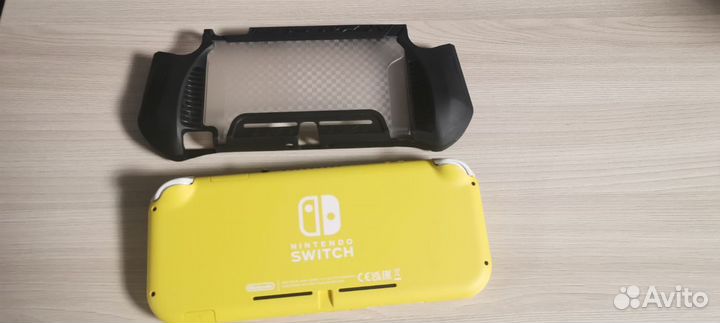 Nintendo switch lite Yellow