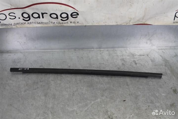 Молдинг стекла задней правой двери Ford Focus 3 2