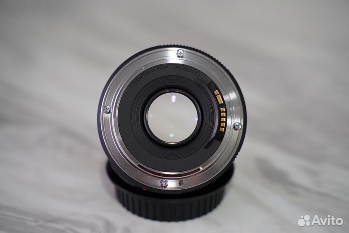 Объектив canon 50mm 1 8