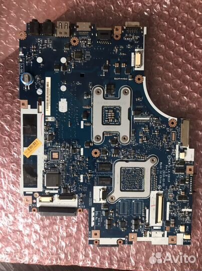 Материнская плата