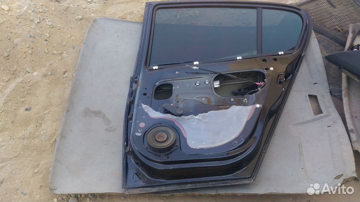 Дверь для Opel Astra H 2004-2015