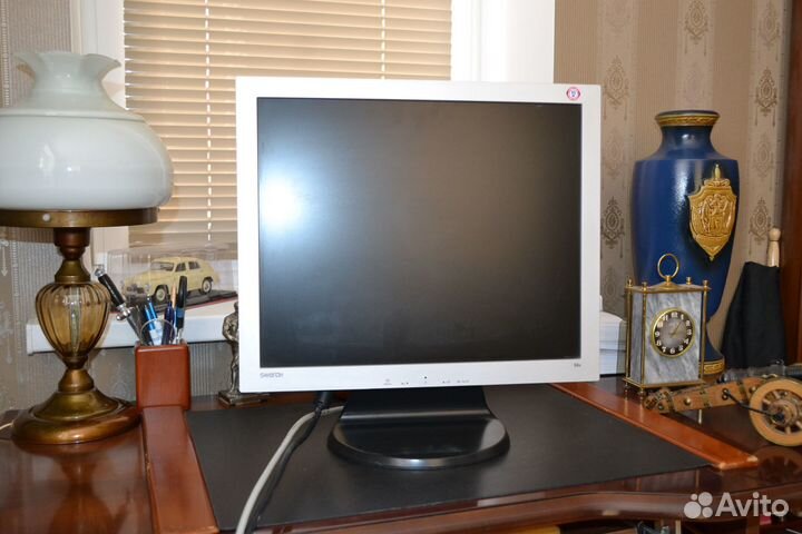 Монитор для компьютера 19 дюймов Samsung Samtron