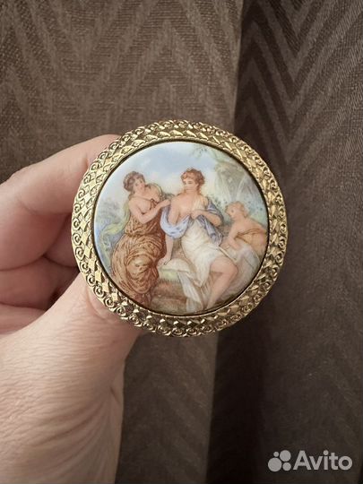 Винтажная брошь USA