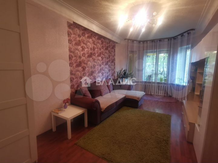 3-к. квартира, 69 м², 1/2 эт.