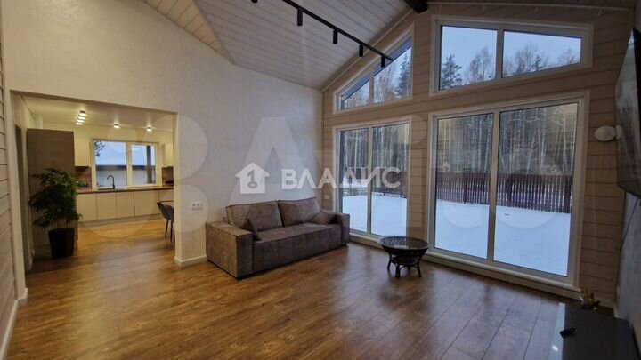 Дом 141 м² на участке 8 сот.