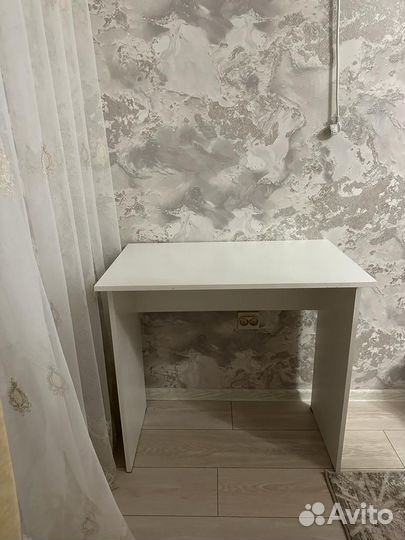 Детский туалетный столик