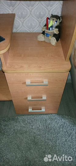 Компьютерный стол