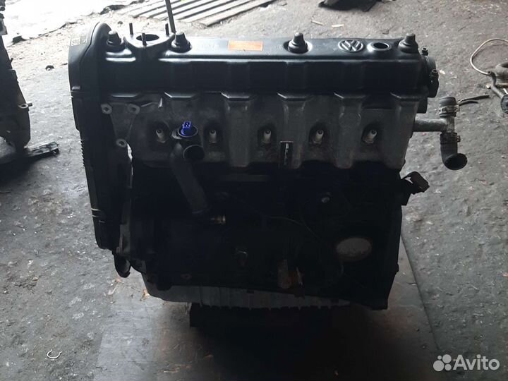 Двигатель Фольксваген Т4 T4 2.5i AET