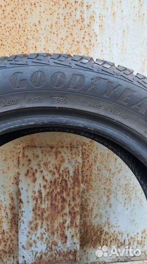 Goodyear UltraGrip Ice 2 205/55 R16