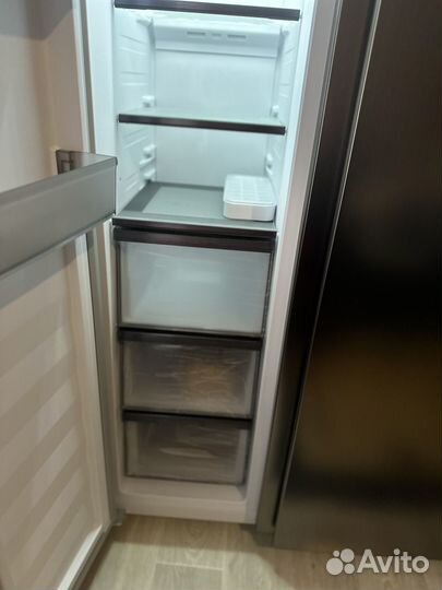 Холодильник новый