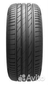 Maxxis Victra Sport SUV VS5 215/65 R17 103V