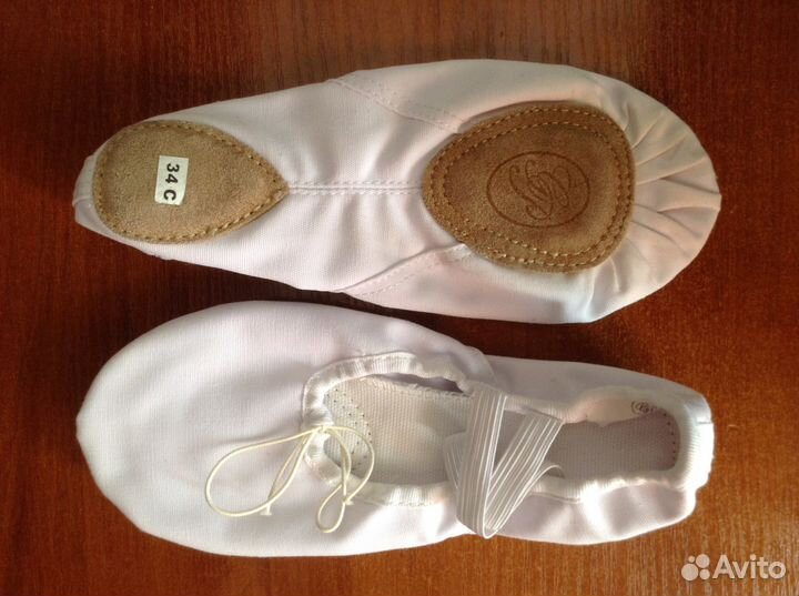 Балетки белые, шорты, лосины чёрные