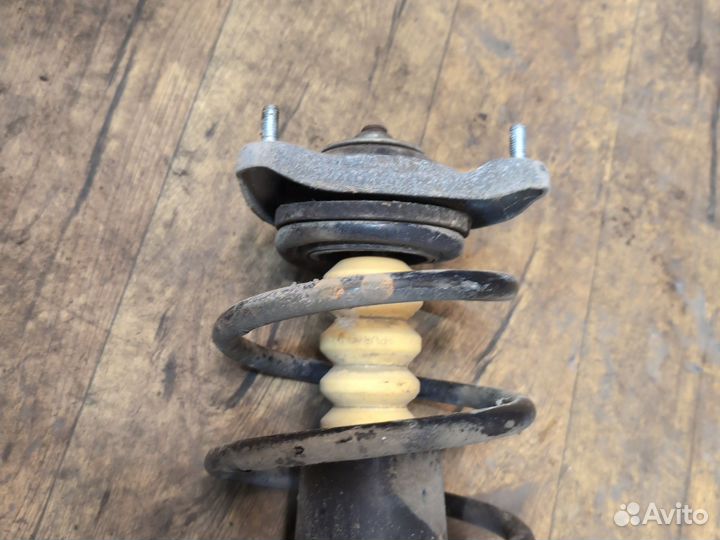 Амортизатор передний левый LADA Granta 2011-2018