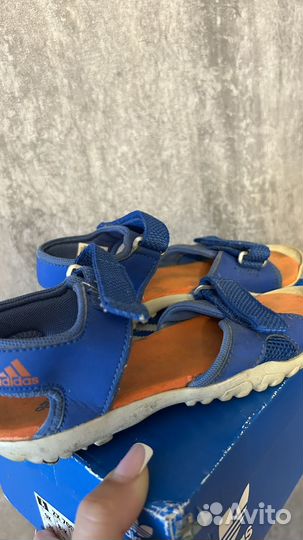 Сандалии adidas 33