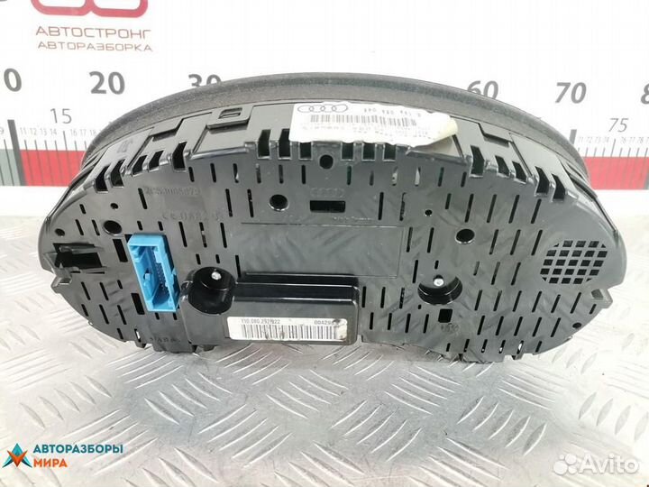 Щиток приборов (приборная панель) Audi A3