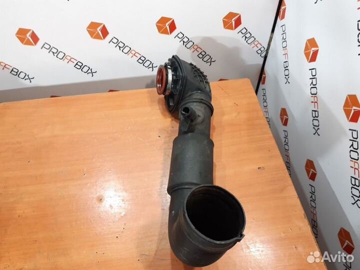 Патрубок воздушного фильтра Mercedes Vito W639