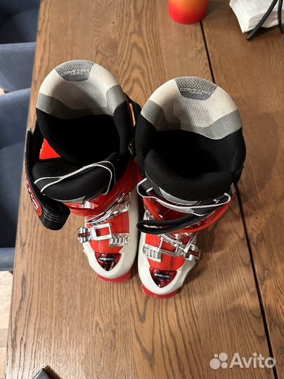 Горнолыжные ботинки Atomic 27