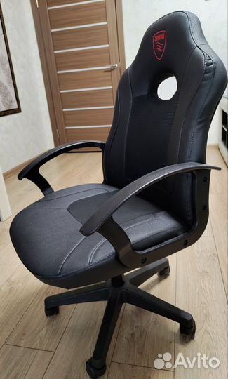 Компьютерное кресло zombie новое