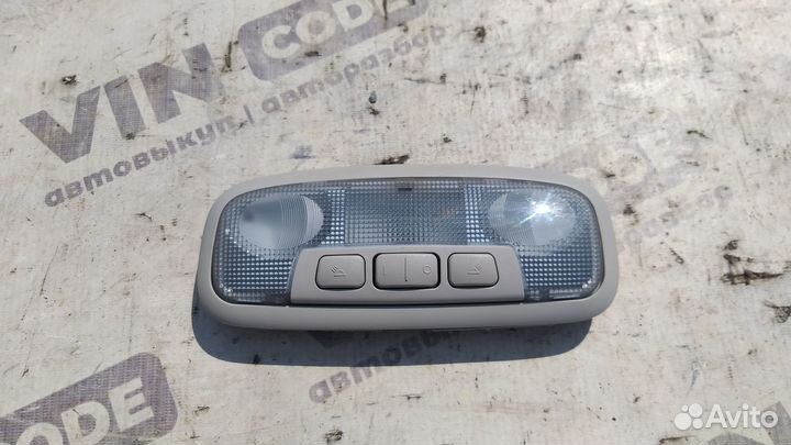 Плафон освещения салона задний Ford Kuga 1