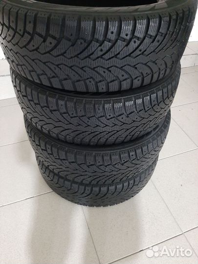 Formula Ice 215/60 R17 100V