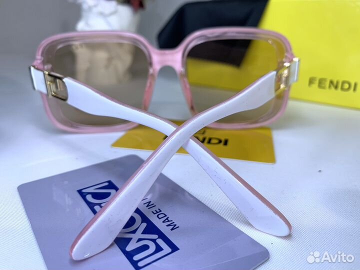Солнцезащитные очки Fendi в двух цветах оригинал