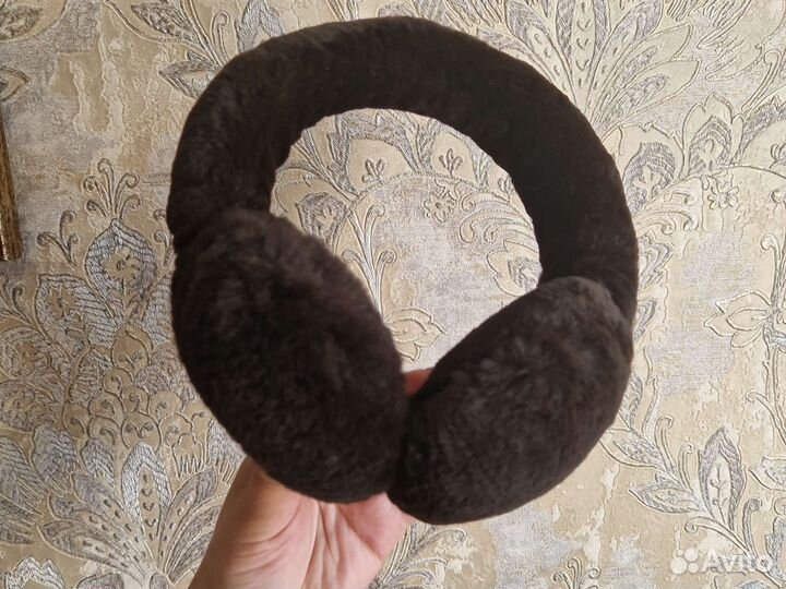 Меховые наушники