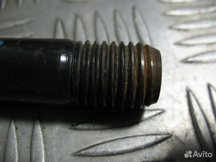 Крюк буксировочный Mitsubishi Lancer 9