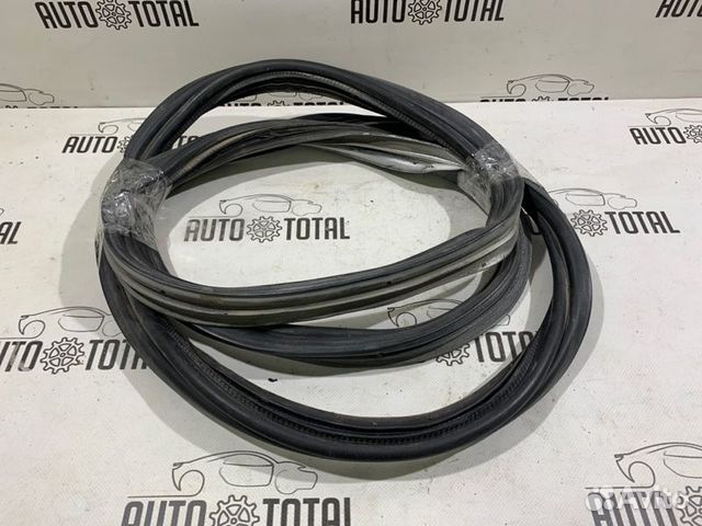 Уплотнительная резинка двери багажника Chevrolet