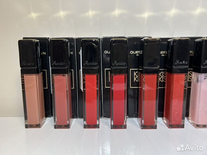 Блески для губ Guerlain много оттенков