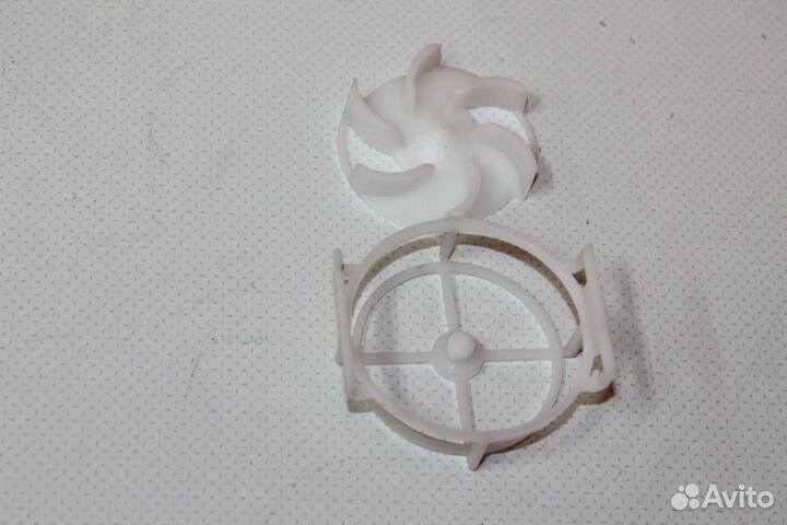 Разбрызгиватель Bosch 611388 бу. 2185