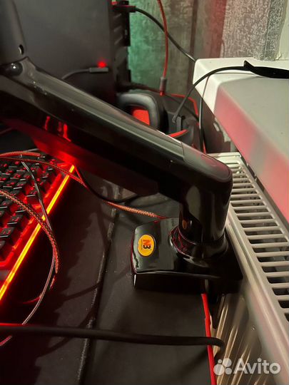 Кронштейн для монитора