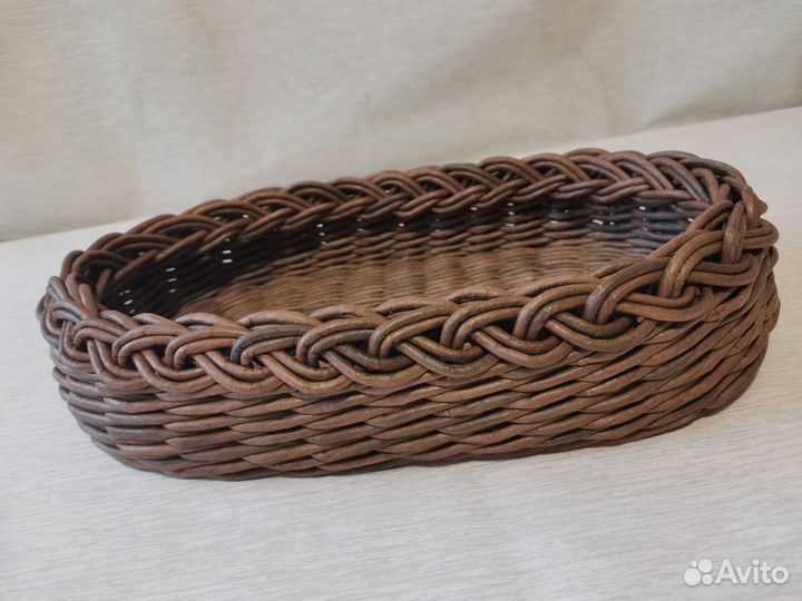 Корзина плетеная с косичкой