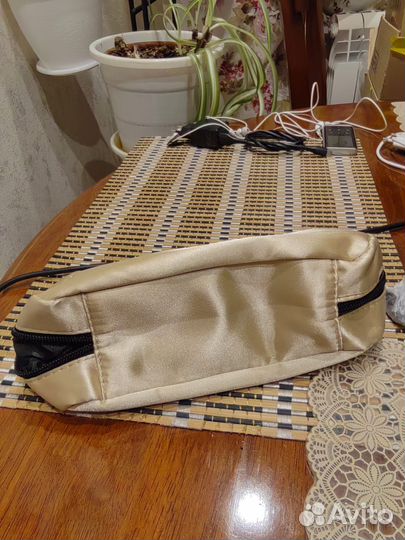 Косметички Avon