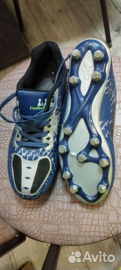 Футбольные бутсы