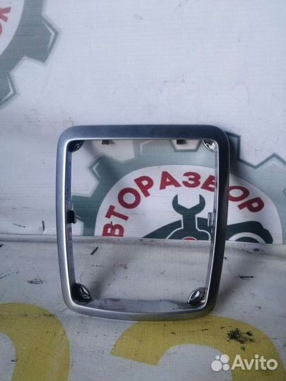 Рамка декоративная кулисы МКПП Ford Focus 2