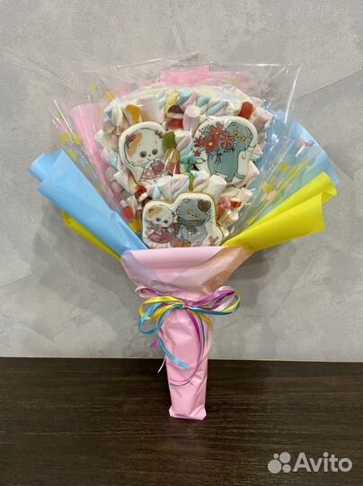 Сладкий букет с персонажами из мульфильмов
